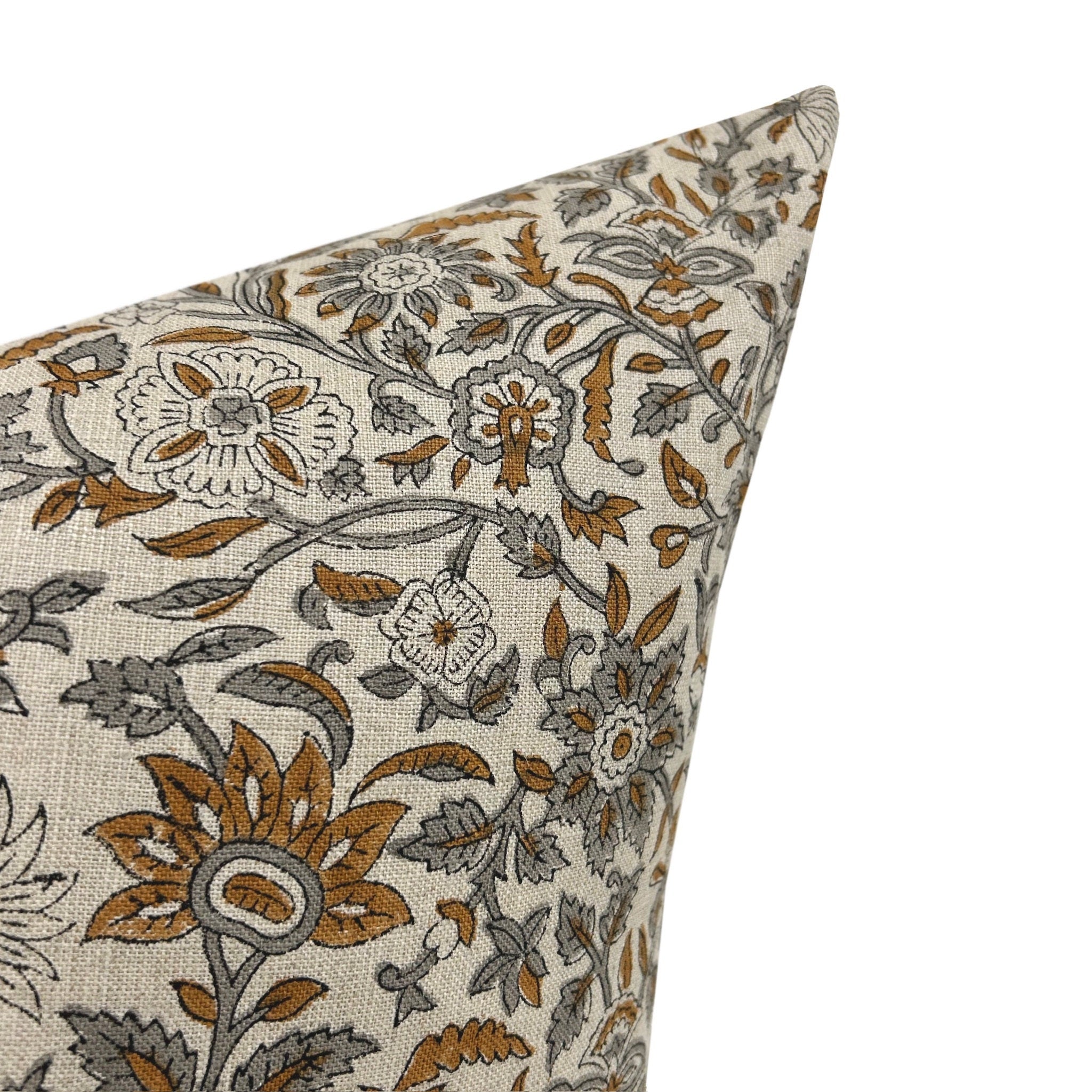 NAOMI Pillow Cover